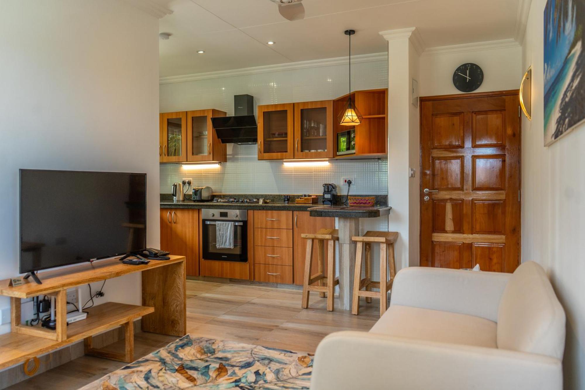 Summer Sand Holiday Apartments Beau Vallon  Exterior photo